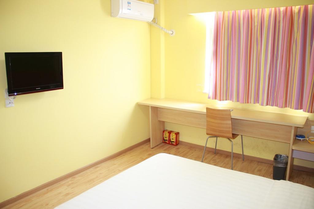 7Days Inn Dalian Heishijiao Software Park エクステリア 写真